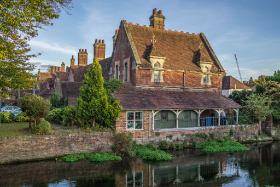 Salisbury Seniorenresidenz seit 1794 - Copyright by Dirk Paul : 2017, AIDA, Kreuzfahrt, Metropolen