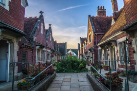 Salisbury Seniorenresidenz seit 1794 - Copyright by Dirk Paul : 2017, AIDA, Kreuzfahrt, Metropolen