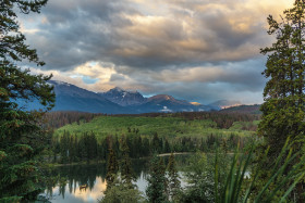 Kanada - Pyramid Lake - Copyright by Dirk Paul : 2018, Kanada