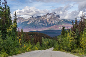 Kanada - Pyramid Mountain - Copyright by Dirk Paul : 2018, Kanada