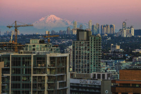 Kanada - Vancouver mit Blick auf Burnaby und den Eagle Mountain - Copyright by Dirk Paul : 2018, Kanada