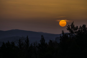 Sonnenaufgang im Elbsandsteingebirge, Copyright 2018 by Dirk Paul