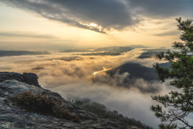 Sonnenaufgang auf dem Lilienstein, Sachsen,  Copyright 2019 by Dirk Paul