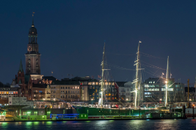 Copyright 2017 by Dirk Paul : Hamburg