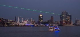 Elphi mit Laserstrahl für DESY Copyright 2017 by Dirk Paul