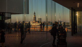 Blick von der Plaza der Elbphilharmonie (Elphi) 2016 Copyright by Dirk Paul