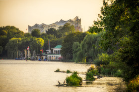 Hamburger Alster, Copyright 2019 by Dirk Paul