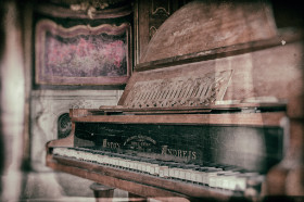 Klavier Schloss Vitzenburg Copyright 2014 by Dirk Paul